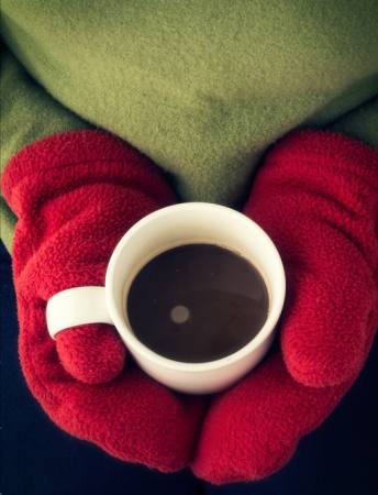 schale, kaffee, Kaffee, Hände, rot, Handschuhe, grüne Edward Fielding - Dreamstime