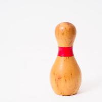 Pixwords Das Bild mit bowling, schüssel, Rot, Holz, Stift George Kroll (Daddiomanottawa)
