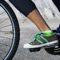 Pixwords Das Bild mit Fuß, per Fahrrad, Bein, Fahrrad, Reifen, Schuh Leonidtit
