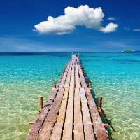 Pixwords Das Bild mit Meer, Wasser, Weg, Holz, Deck, Meer, Blau, Himmel, Wolke Dmitry Pichugin - Dreamstime