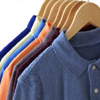 Pixwords Das Bild mit T-Shirt, Hemden, blau, Kleiderbügel, Kleidung Le-thuy Do (Dole)