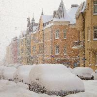 Pixwords Das Bild mit Winter, Schnee, Autos, Gebäude, Schneien Aija Lehtonen - Dreamstime