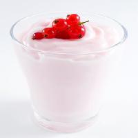 Pixwords Das Bild mit Joghurt, Smoothie, rot, weiß, Glas, Trinken, Trauben Og-vision - Dreamstime